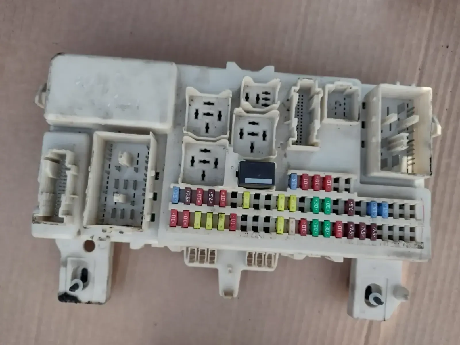 BS3E 66730 E   ��������� ����� /����� � ������������/  �� MAZDA, VOLVO  FoMoCo 519199087 | Mobile.bg � ����������� 1