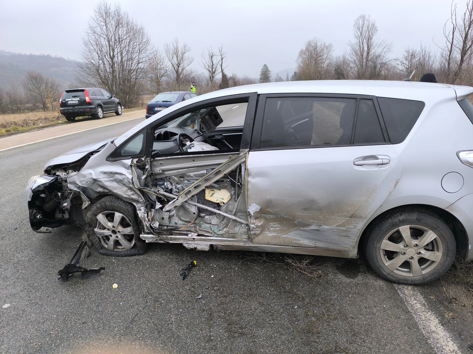 На части Toyota Corola verso 1. 8, снимка 2 - Части - 56082315