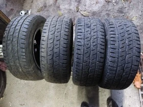 Гуми Зимни 215/60R16, снимка 1 - Гуми и джанти - 39128971