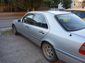 Mercedes-Benz 200  - изображение 1