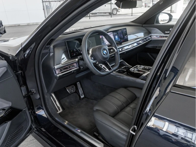 BMW 760 i 4.4-liter TwinPower Turbo V-8 X-Drive PREMIUM , снимка 6 - Автомобили и джипове - 46745966