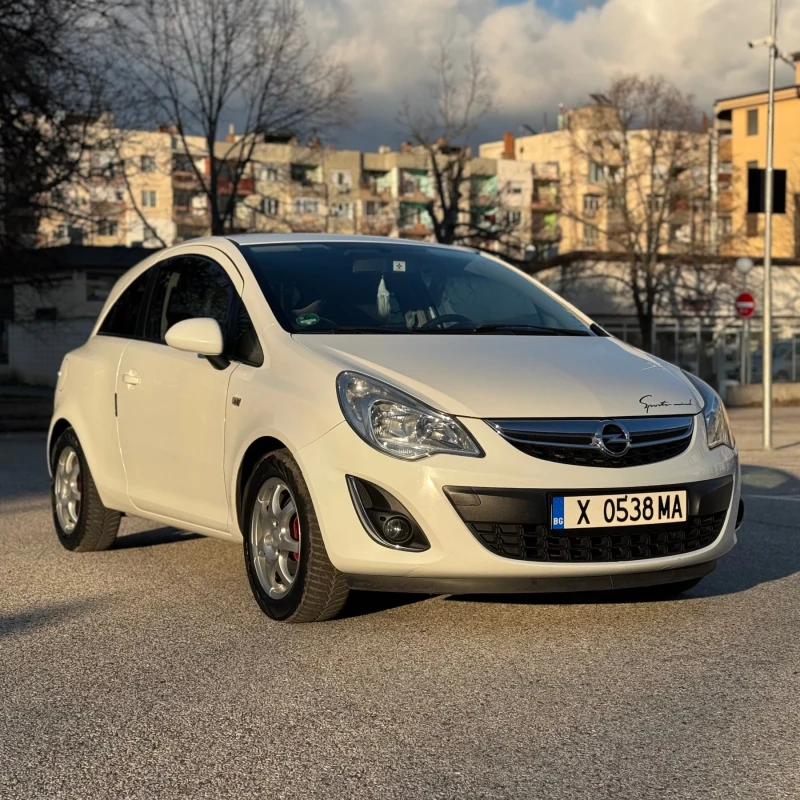 Opel Corsa D, снимка 1 - Автомобили и джипове - 48492144