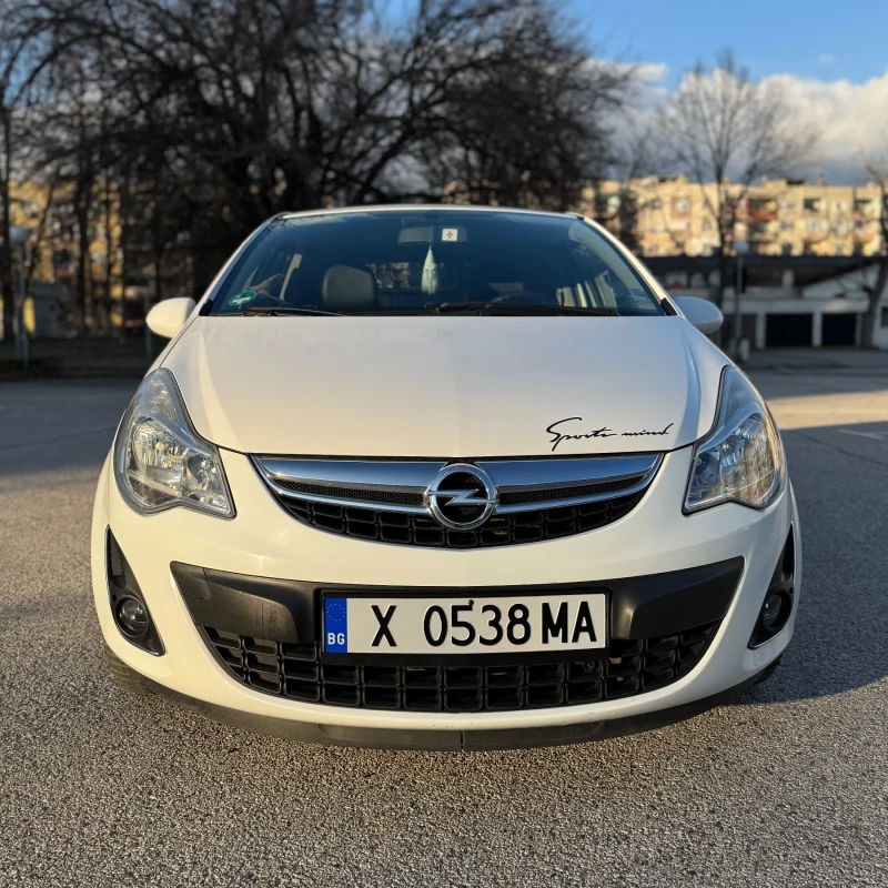 Opel Corsa D, снимка 2 - Автомобили и джипове - 48492144