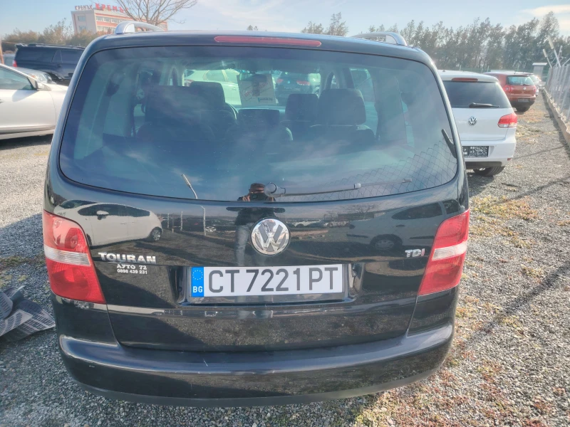 VW Touran, снимка 4 - Автомобили и джипове - 48813138