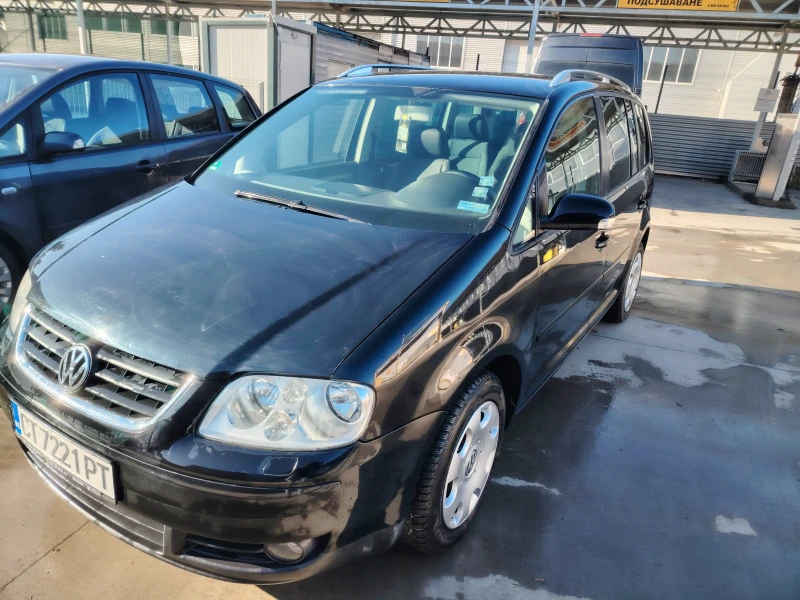 VW Touran, снимка 1 - Автомобили и джипове - 48813138