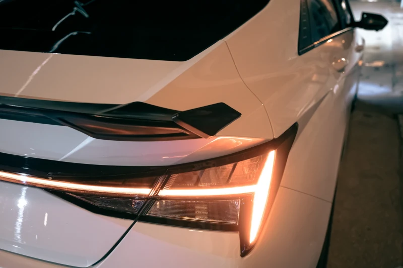 Hyundai Elantra 2.0 / Preferred + Tech & Sun / , снимка 8 - Автомобили и джипове - 48938179