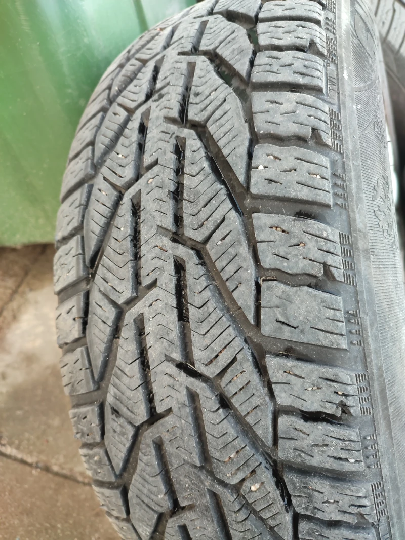 Mercedes-Benz E 270, снимка 16 - Автомобили и джипове - 52280338