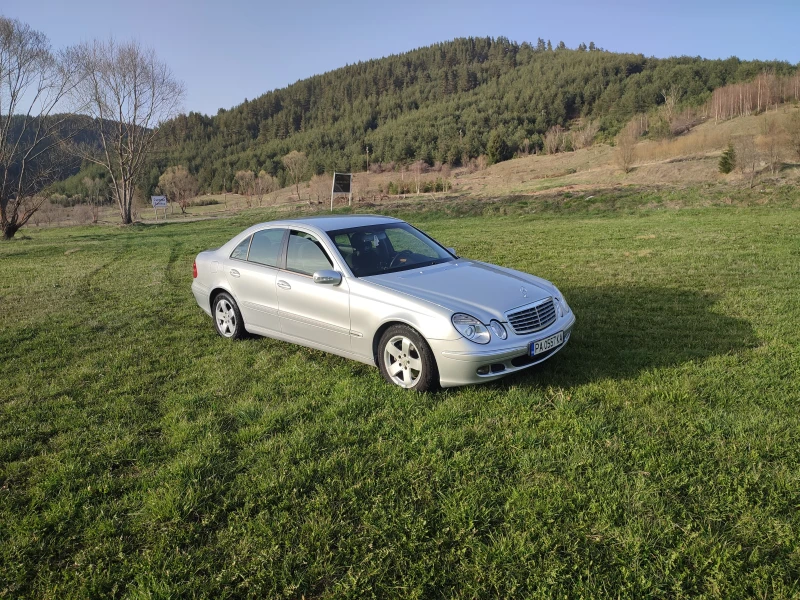 Mercedes-Benz E 270, снимка 4 - Автомобили и джипове - 52280338