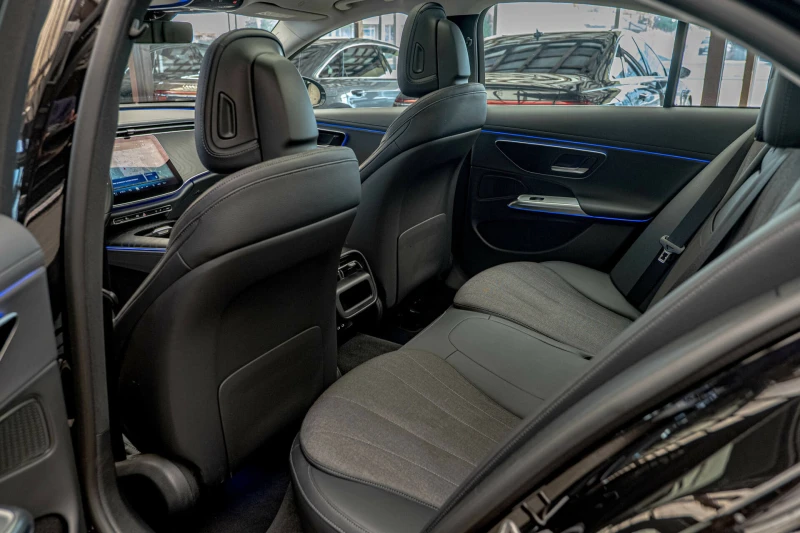 Mercedes-Benz E 200 Avantgarde/Virtual/Панорама/Подгрев/Камера, снимка 8 - Автомобили и джипове - 51637532