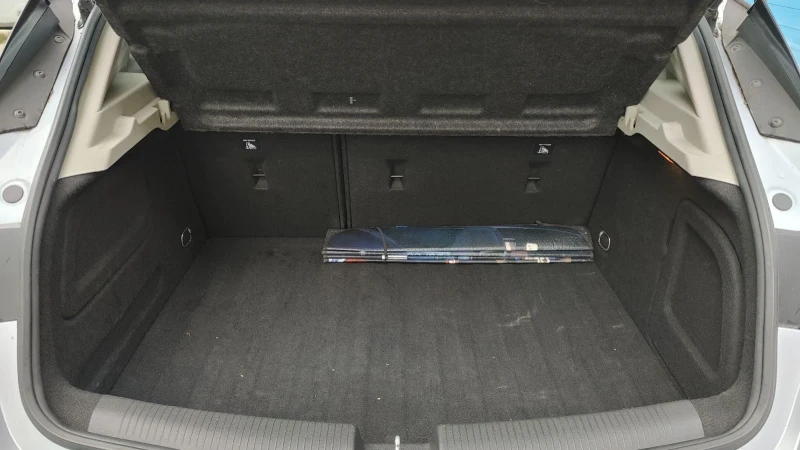 Opel Astra 1.4 Turbo , снимка 9 - Автомобили и джипове - 52353118