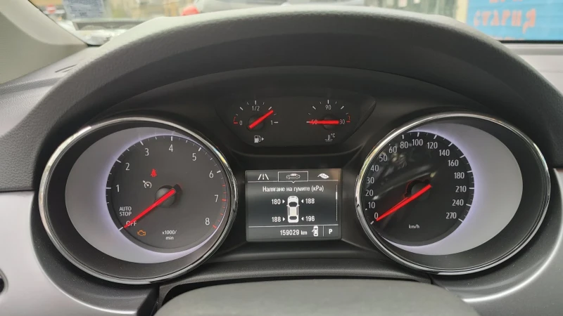 Opel Astra 1.4 Turbo , снимка 4 - Автомобили и джипове - 52353118