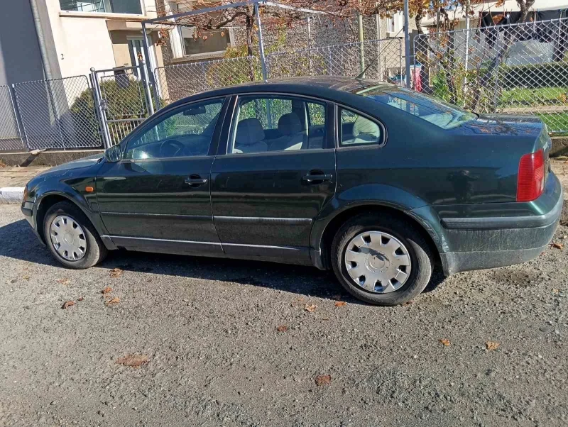 VW Passat 1.8, снимка 4 - Автомобили и джипове - 52416365