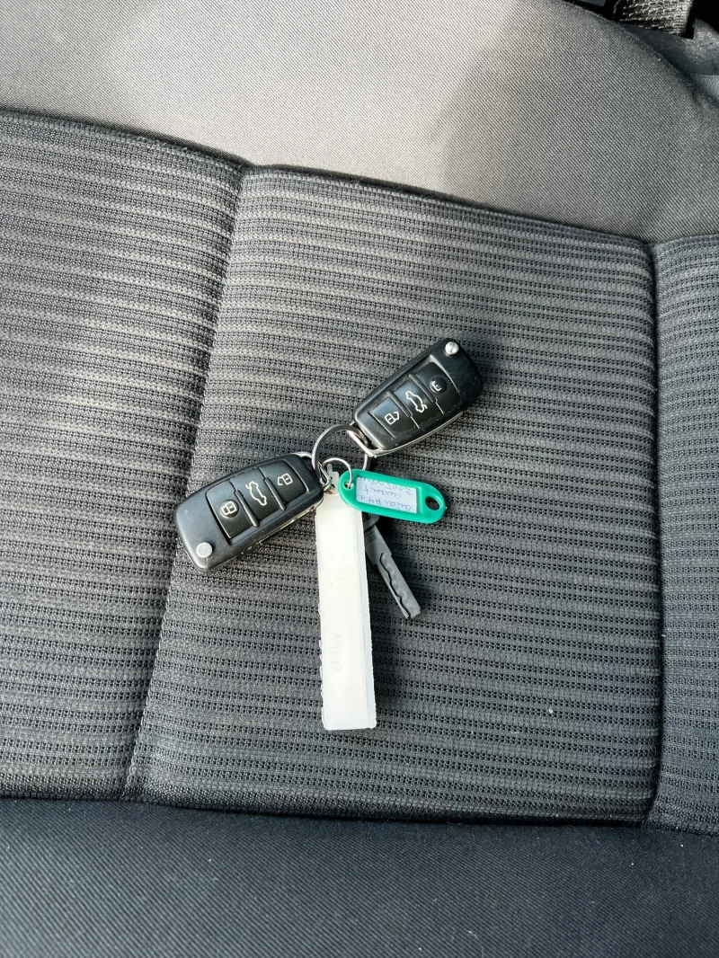 Audi A4  S-line  1.6 бензин 102к.с. , снимка 3 - Автомобили и джипове - 52598494