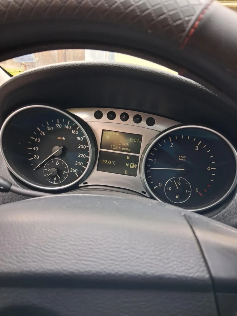 Mercedes-Benz 320, снимка 2 - Автомобили и джипове - 52771691