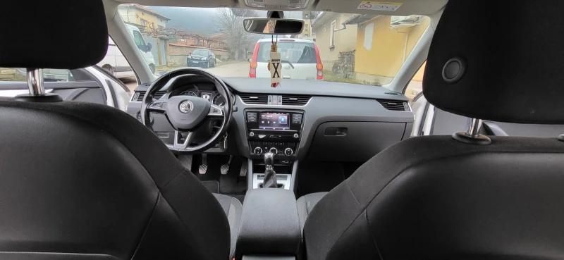 Skoda Octavia Бял, снимка 10 - Автомобили и джипове - 53400857