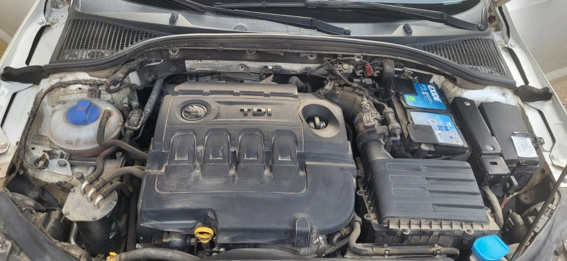 Skoda Octavia Бял, снимка 7 - Автомобили и джипове - 53400857