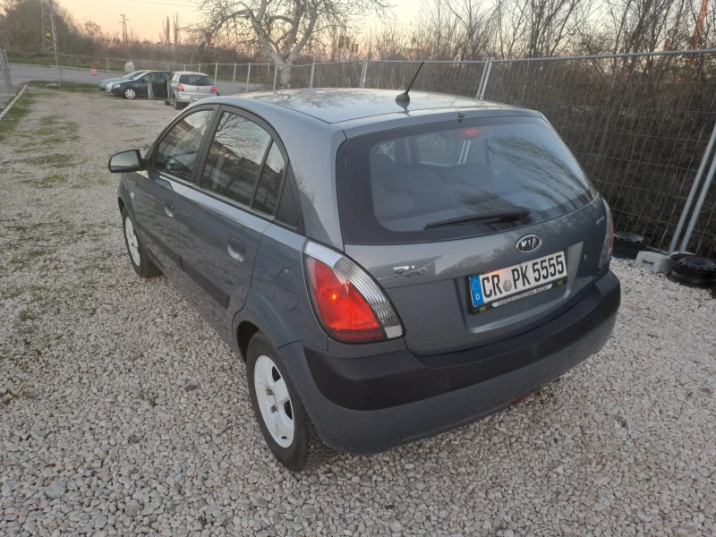 Kia Rio 1.4iKLIMA, ESKLUZIV, снимка 4 - Автомобили и джипове - 53482290