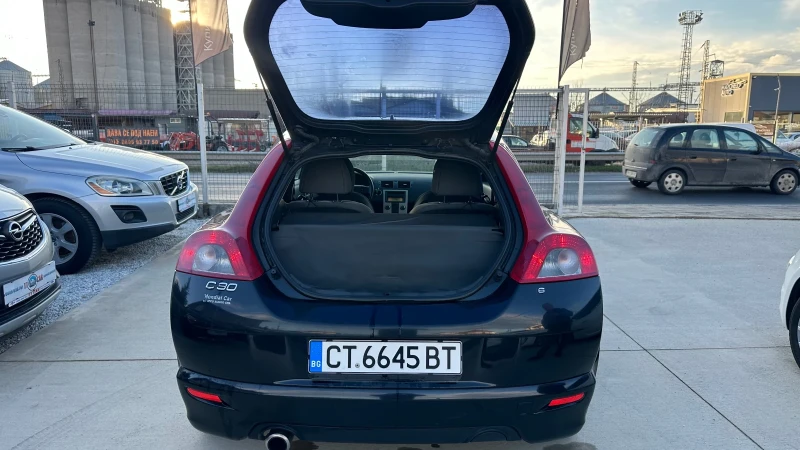 Volvo C30 1.6i 98k.с.Климатроник! Газ! Обслужена!, снимка 12 - Автомобили и джипове - 53500117
