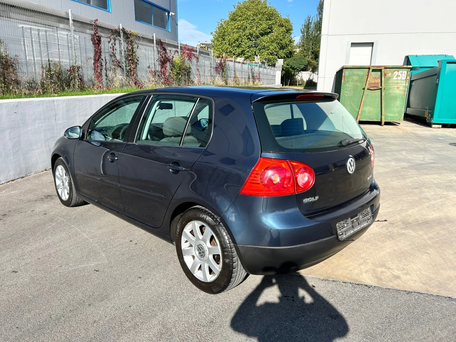 VW Golf 1.6FSI SPORT  - изображение 2