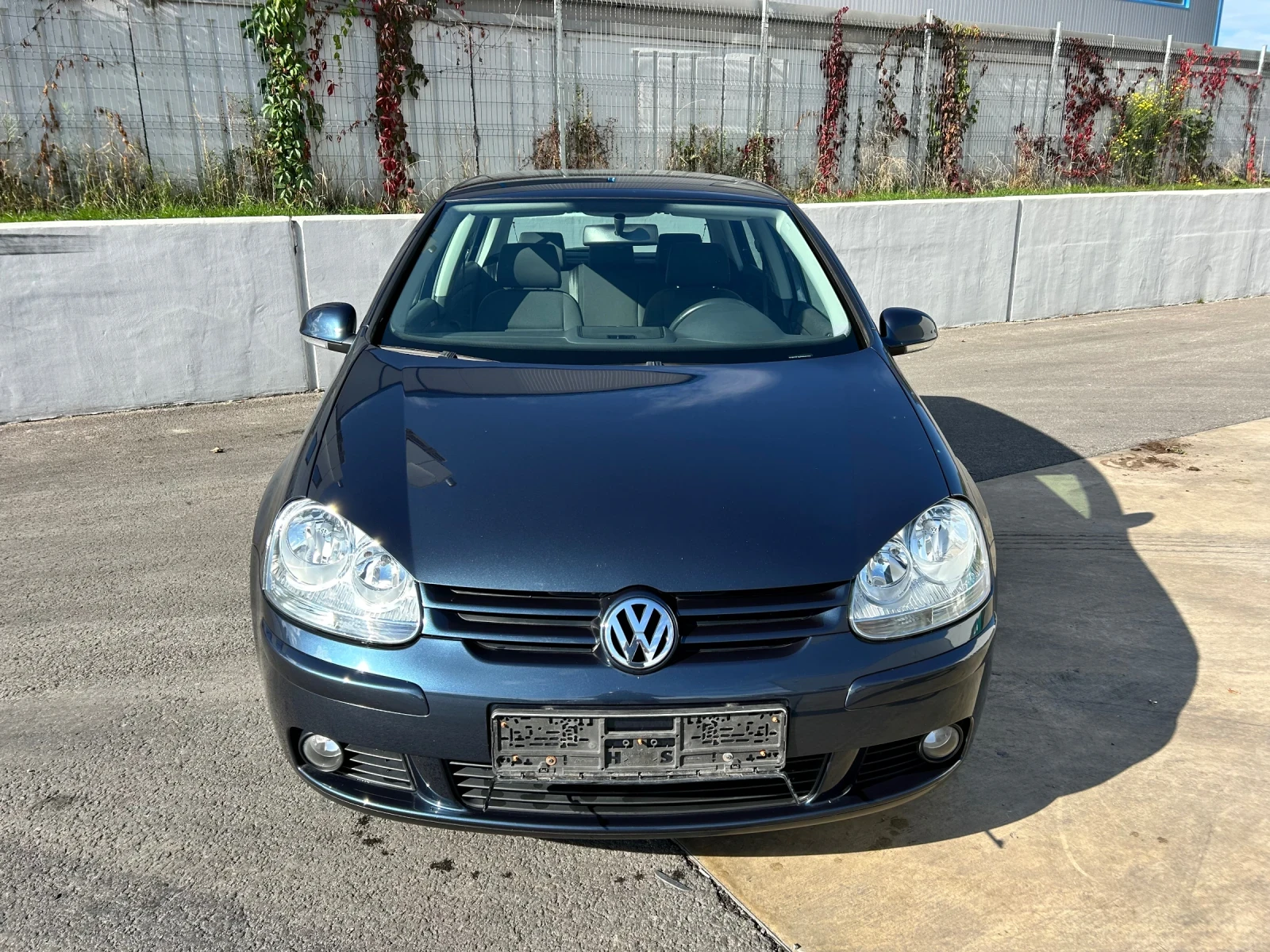 VW Golf 1.6FSI SPORT  - изображение 6