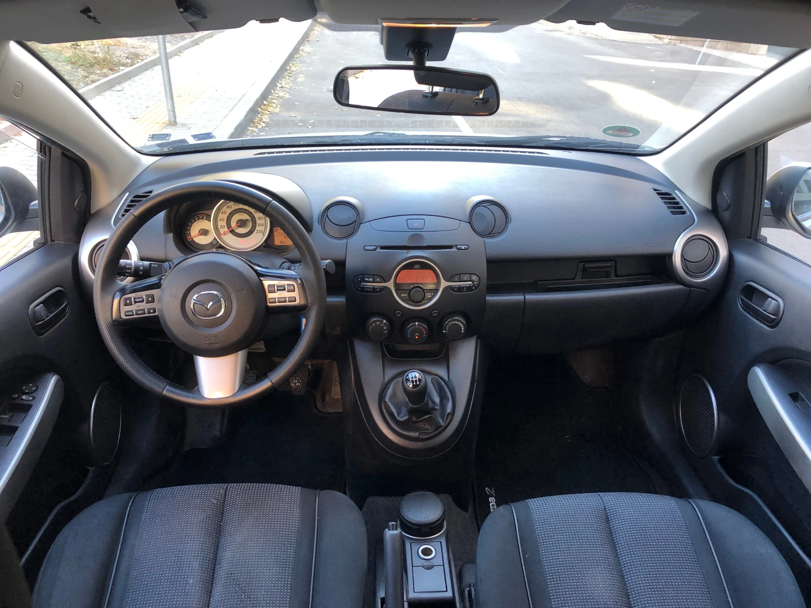 Mazda 2 1.5i Вс.платено - изображение 9