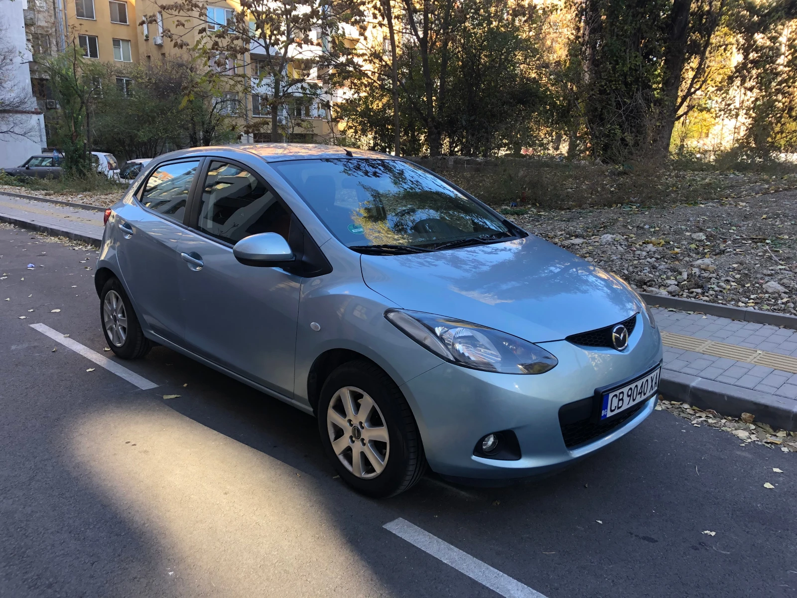 Mazda 2 1.5i Вс.платено - изображение 2