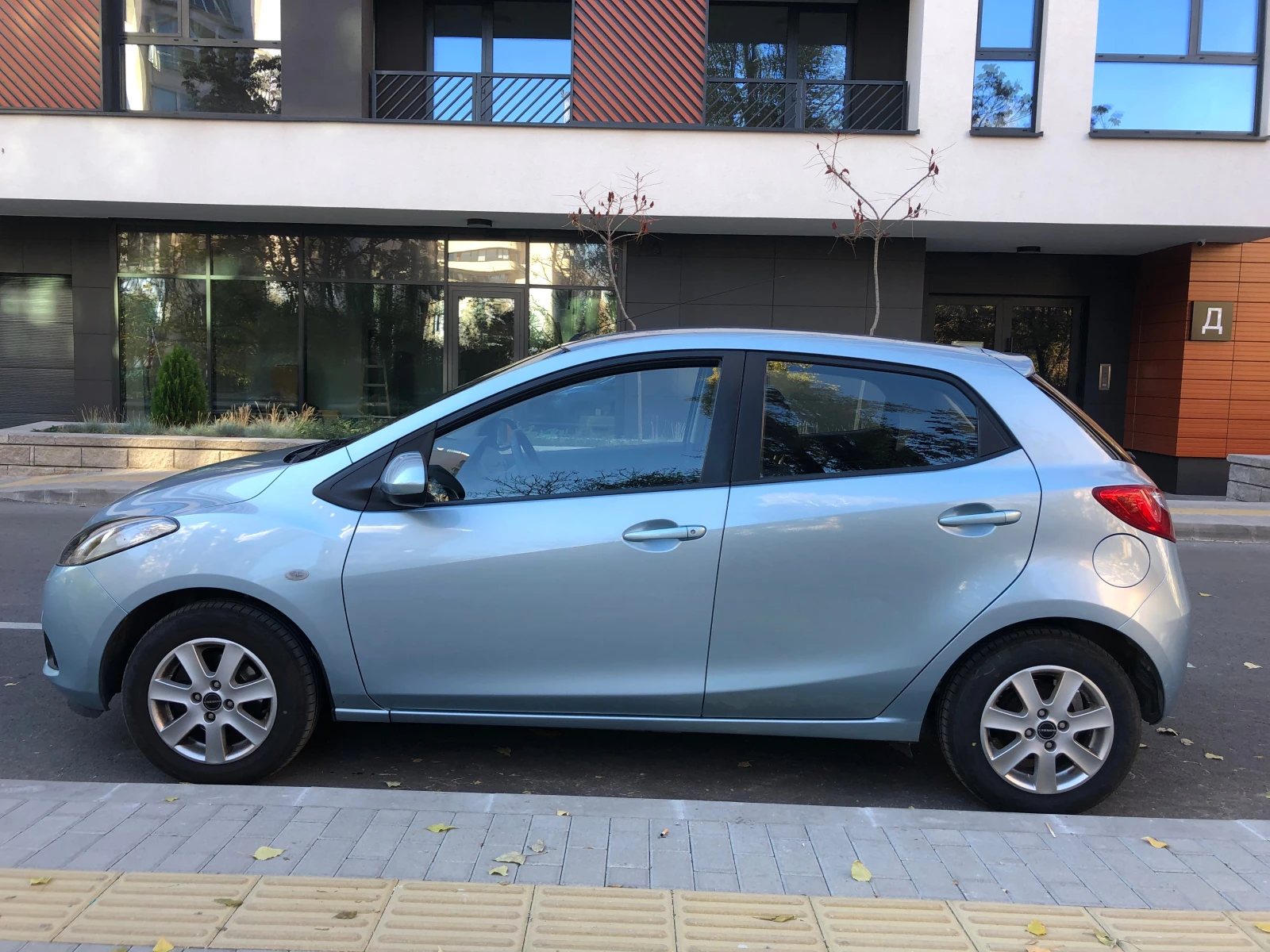 Mazda 2 1.5i Вс.платено - изображение 8