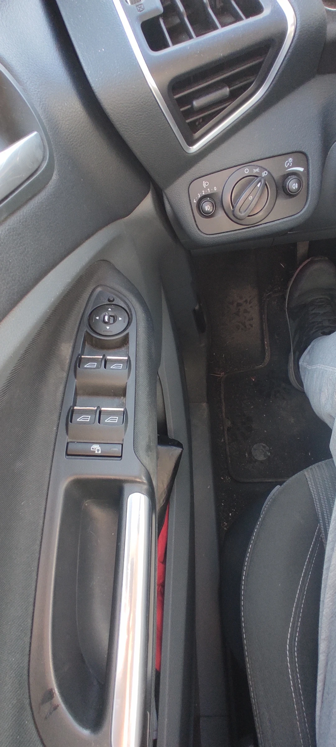 Ford Grand C-Max  - изображение 6