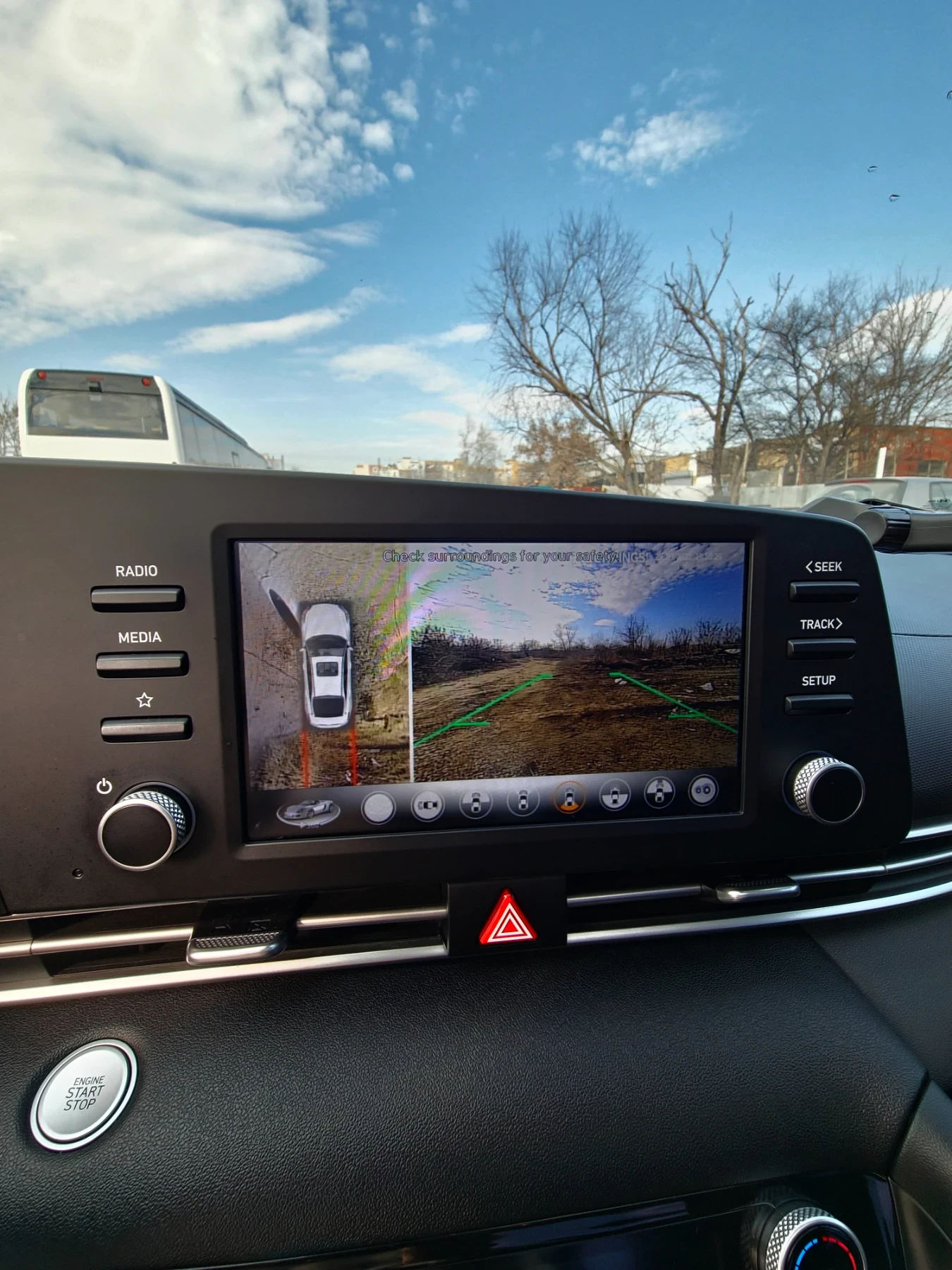 Hyundai Elantra 2.0 / Preferred + Tech & Sun /  | Mobile.bg — изображение 12