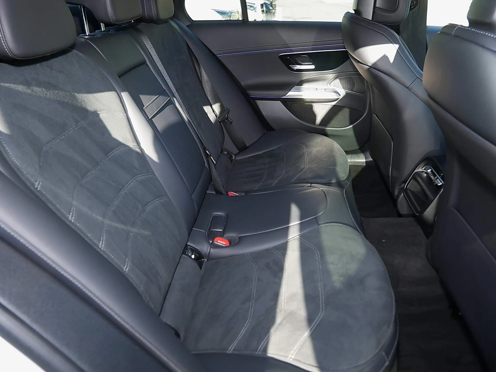 Mercedes-Benz E 200 * AMG* DISTR* NIGHT* CAM*  | Mobile.bg   11