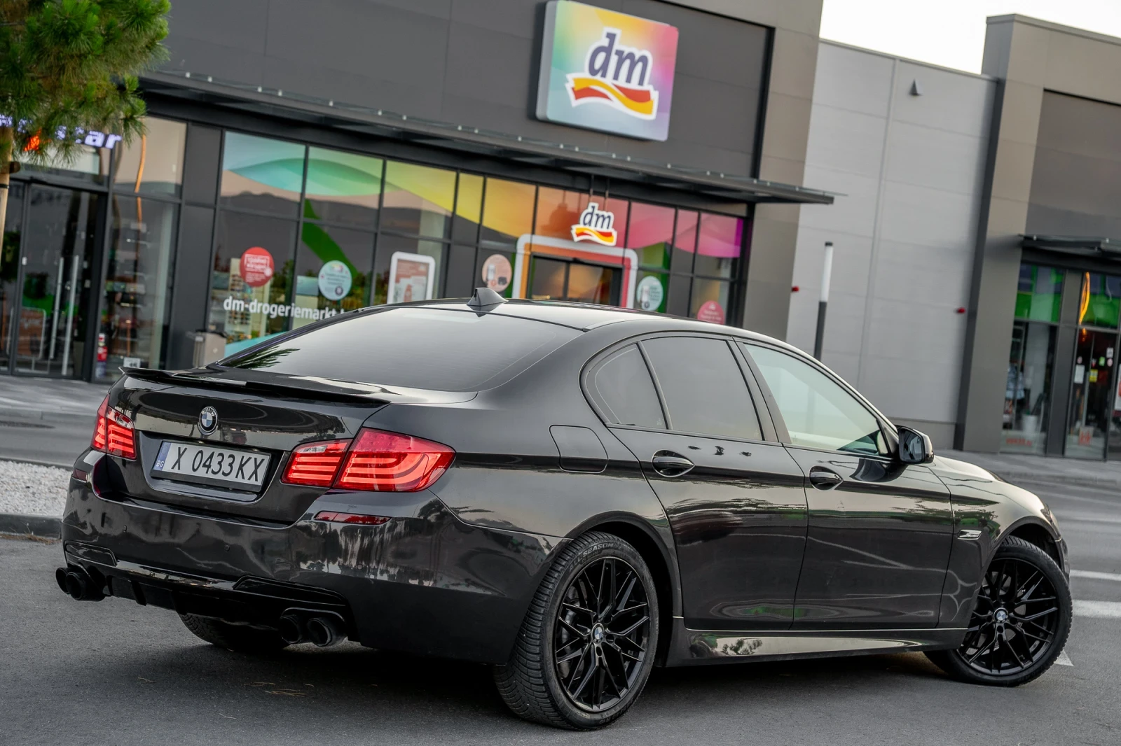 BMW 530 D X-DRIVE* СМЕНЕНИ ВЕРИГИ* М-ПАКЕТ - изображение 6