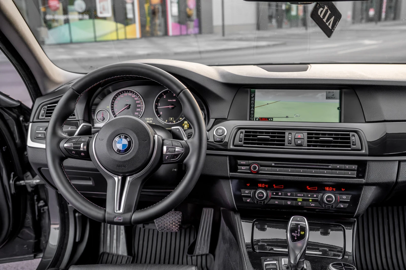 BMW 530 D X-DRIVE* СМЕНЕНИ ВЕРИГИ* М-ПАКЕТ - изображение 9