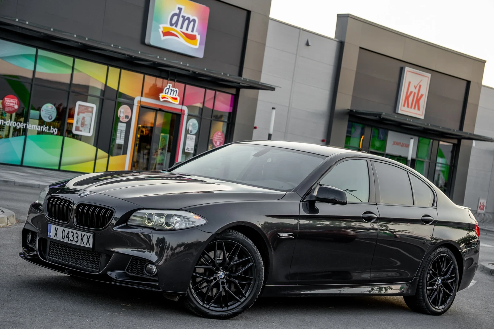 BMW 530 D X-DRIVE* СМЕНЕНИ ВЕРИГИ* М-ПАКЕТ - изображение 2