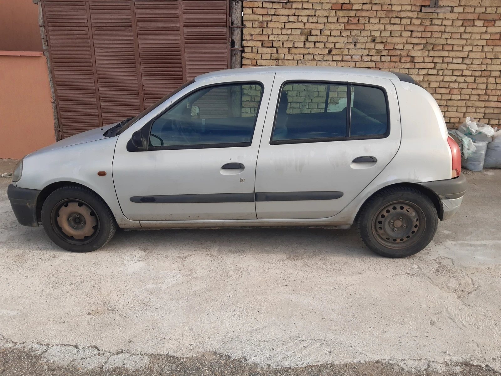 Renault Clio 1.9 D - изображение 2