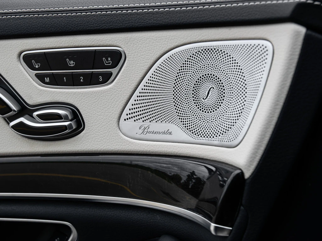 Mercedes-Benz S 560 4Matic / BURMESTER / HUD / 360 / PANO - изображение 7