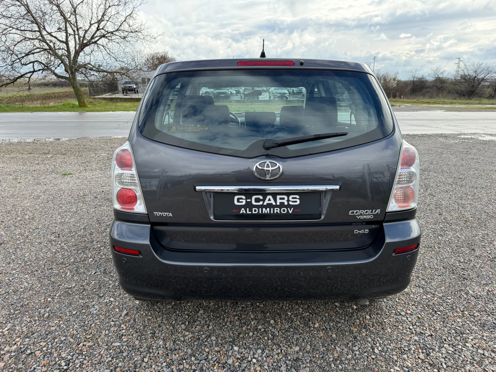 Toyota Corolla verso 2.2/136кс./КАТО НОВА, снимка 5 - Автомобили и джипове - 54069323