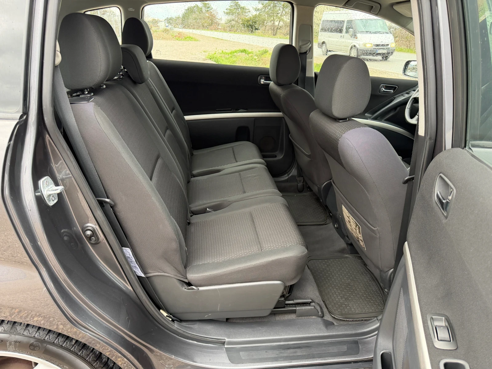 Toyota Corolla verso 2.2/136кс./КАТО НОВА, снимка 15 - Автомобили и джипове - 54069323