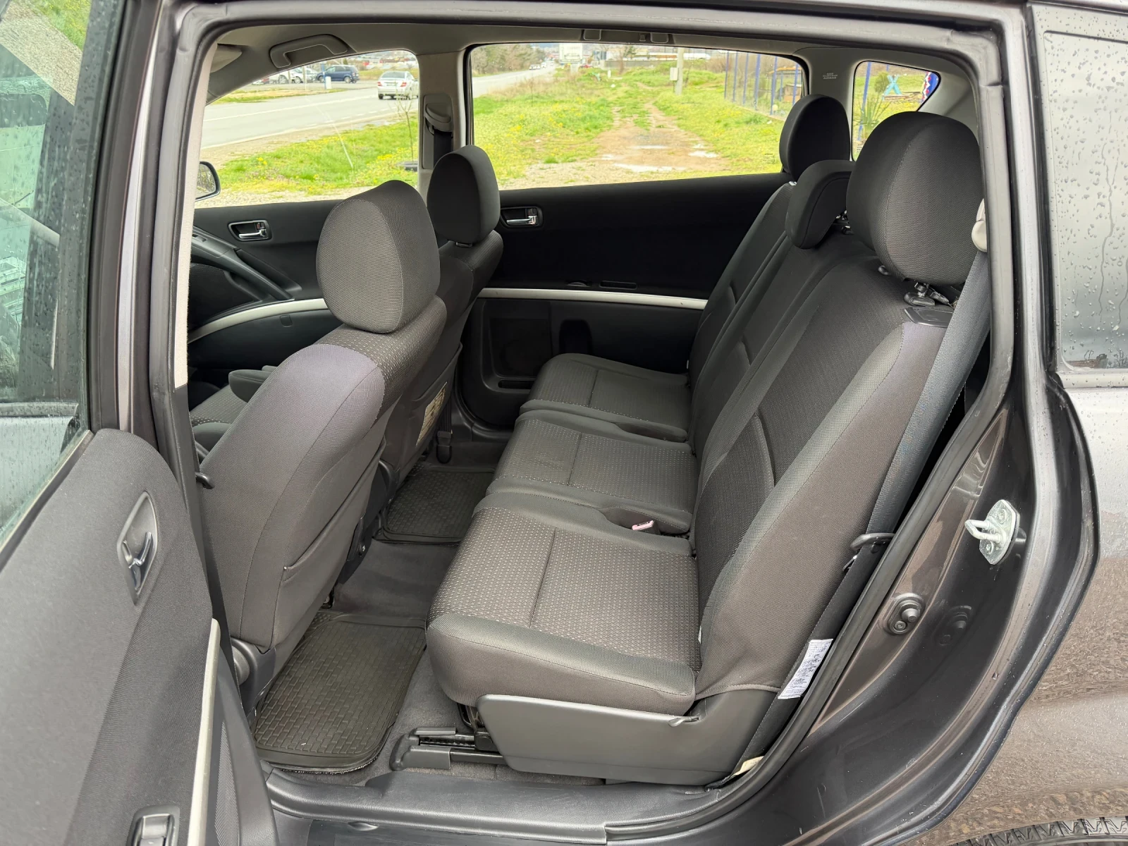 Toyota Corolla verso 2.2/136кс./КАТО НОВА, снимка 12 - Автомобили и джипове - 54069323