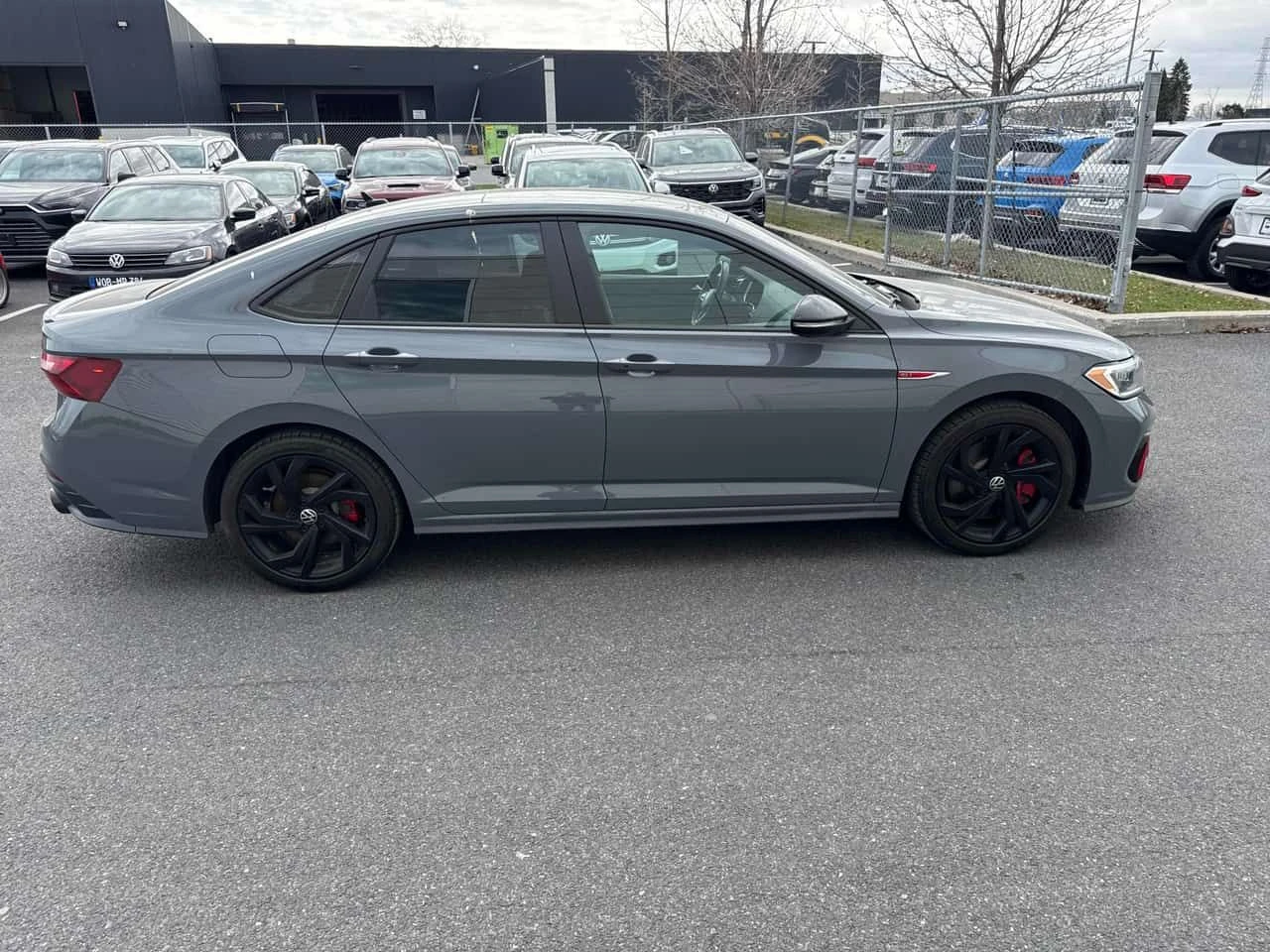 VW Jetta * Manual * GLI* PANO* ПОДГРЕВ* KEYLESS* , снимка 3 - Автомобили и джипове - 54359209