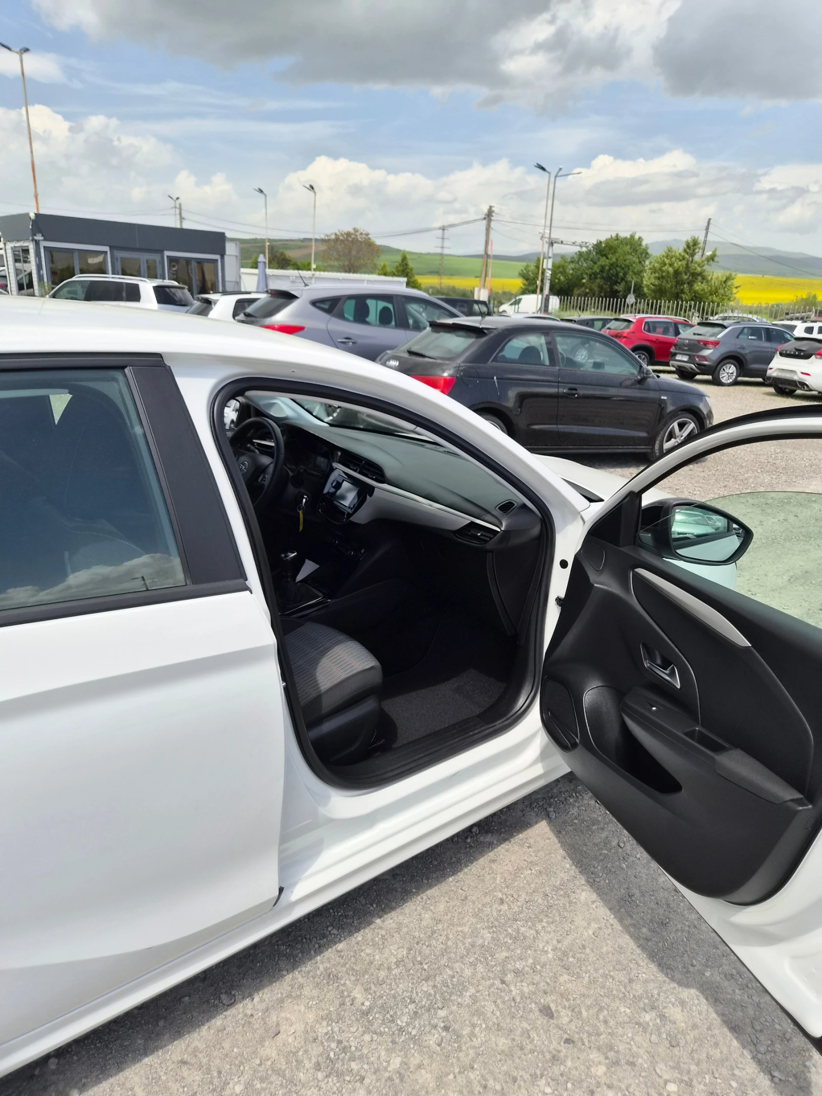 Opel Corsa 1.5 HDI, снимка 15 - Автомобили и джипове - 54681427