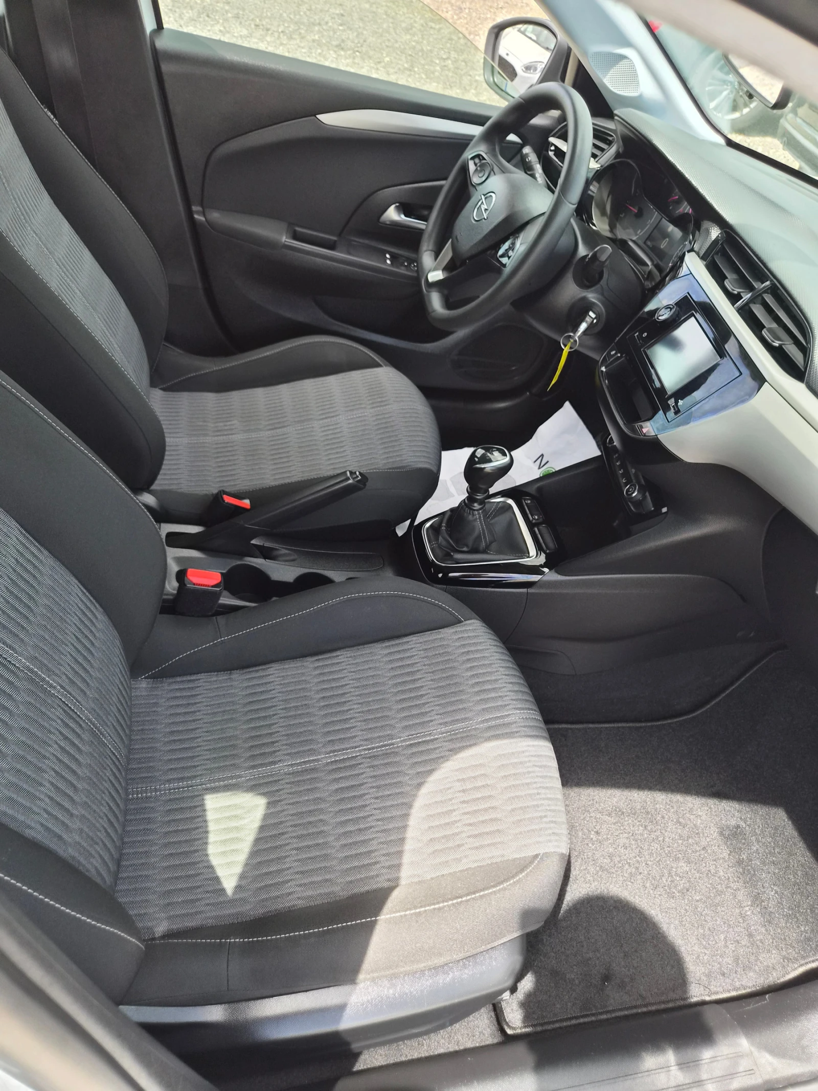 Opel Corsa 1.5 HDI, снимка 10 - Автомобили и джипове - 54681427