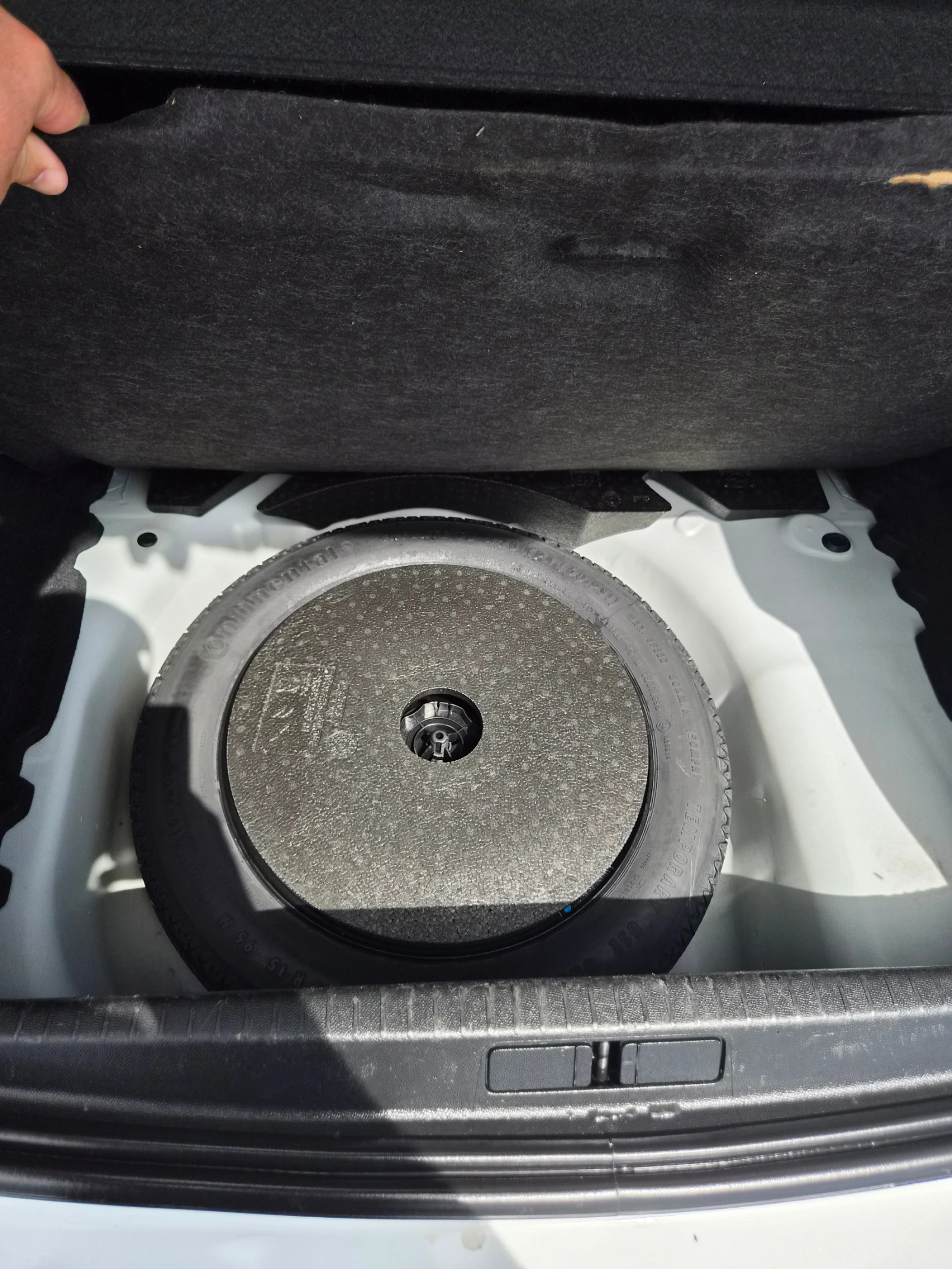 Opel Corsa 1.5 HDI, снимка 14 - Автомобили и джипове - 54681427