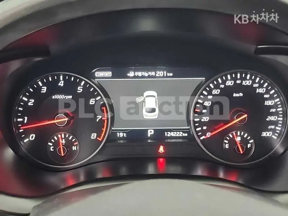 Kia Stinger 3.3 GT| 360| ОБДУХ| ПАНО| ВКЛ.ТЕХНОТЕСТ, снимка 7 - Автомобили и джипове - 54865436