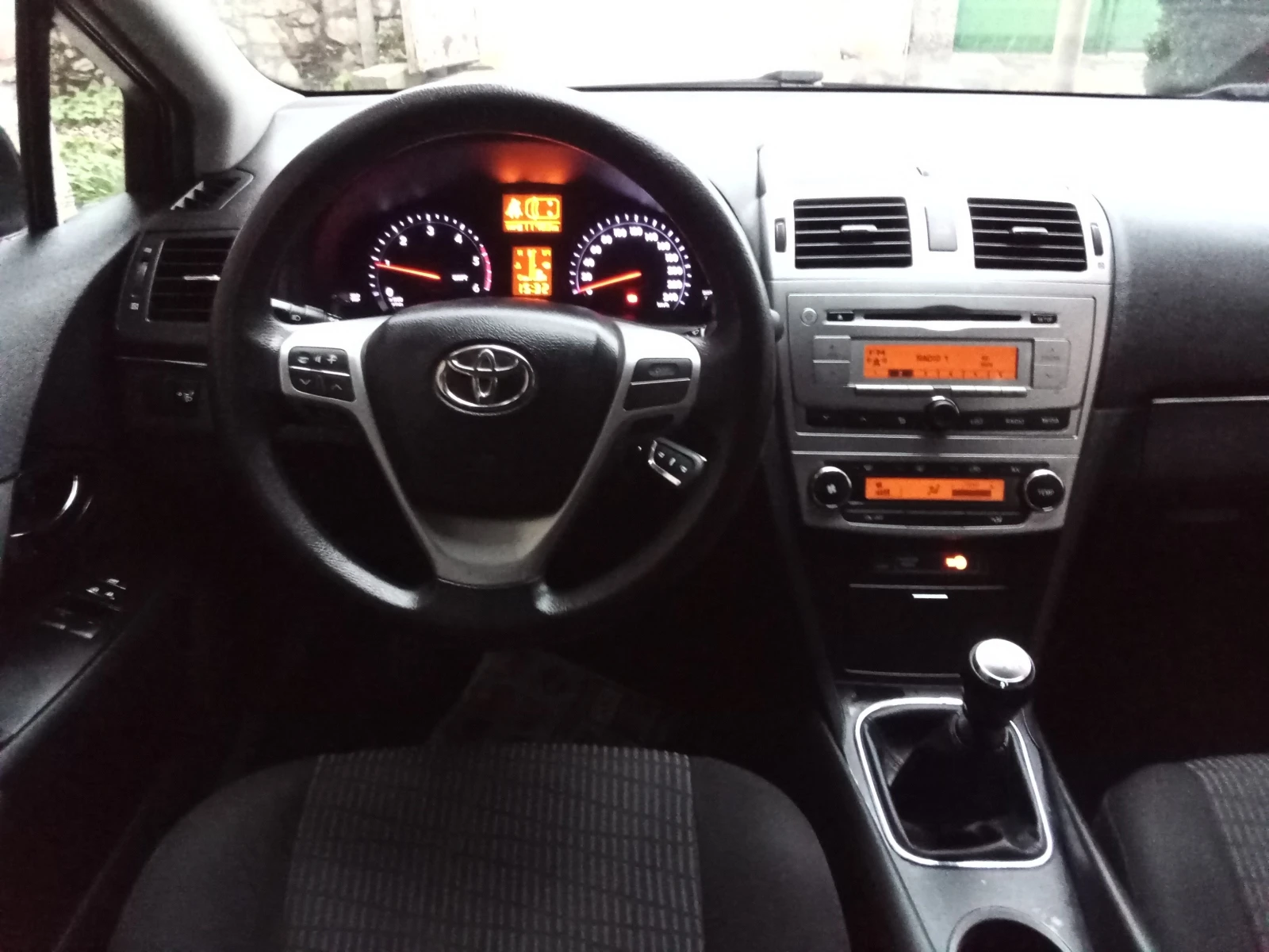 Toyota Avensis 2.0D4D-124kc. FACELIFT, снимка 9 - Автомобили и джипове - 54977966