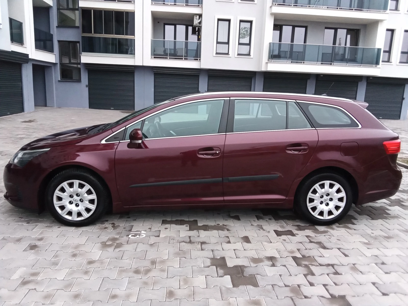 Toyota Avensis 2.0D4D-124kc. FACELIFT, снимка 4 - Автомобили и джипове - 54977966