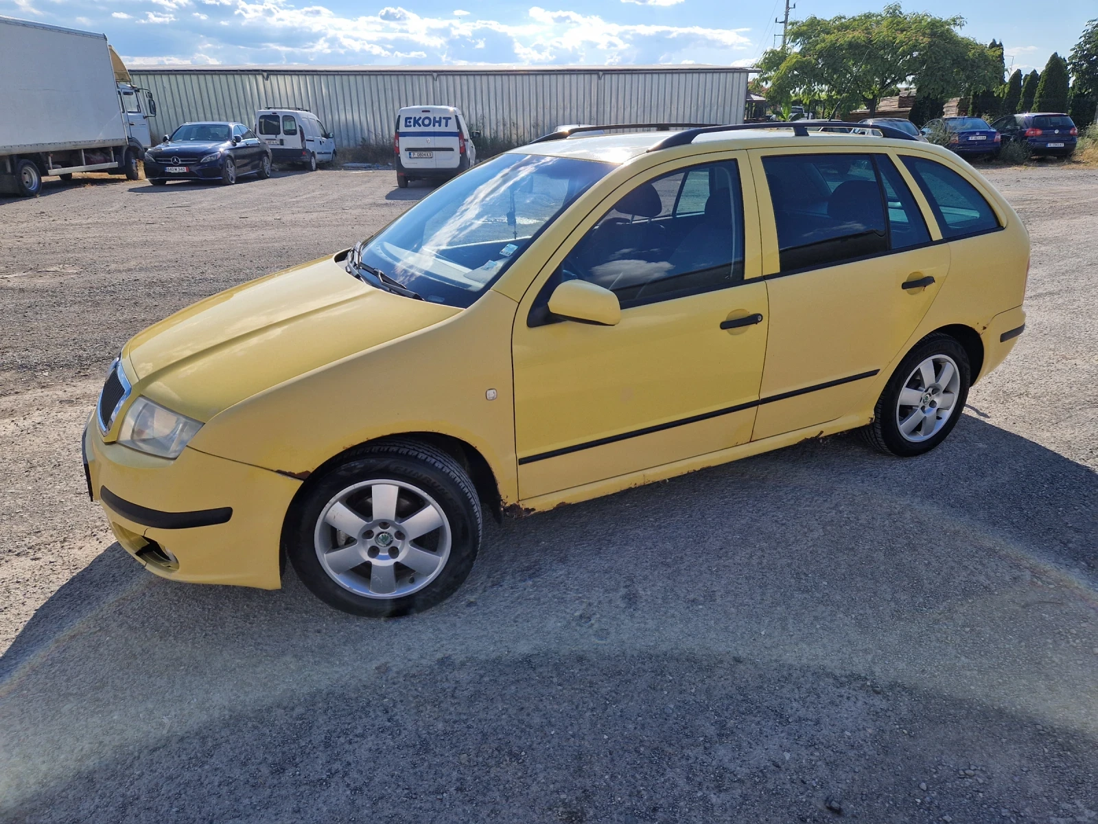 Skoda Fabia, снимка 2 - Автомобили и джипове - 55367914