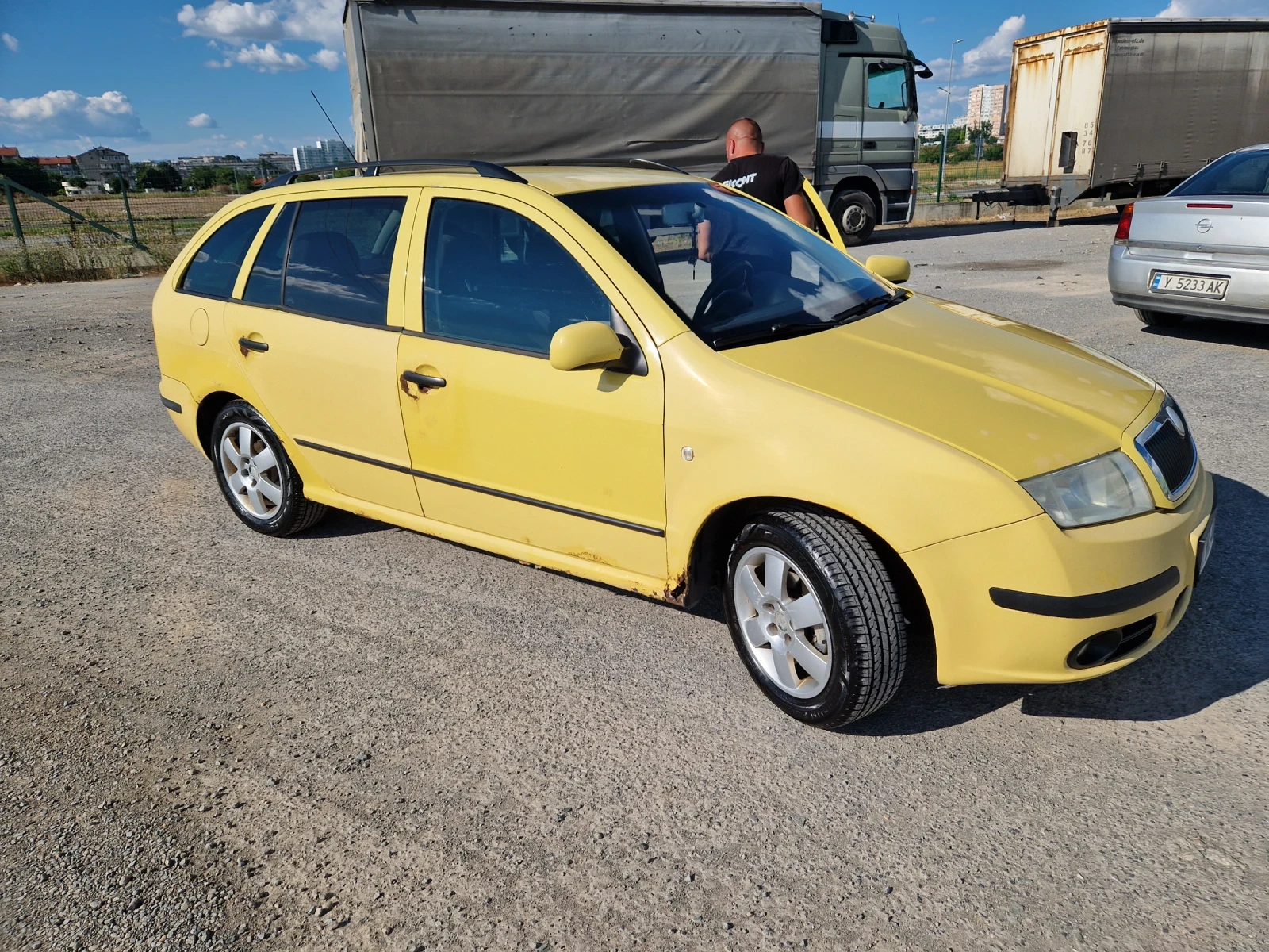 Skoda Fabia, снимка 4 - Автомобили и джипове - 55367914