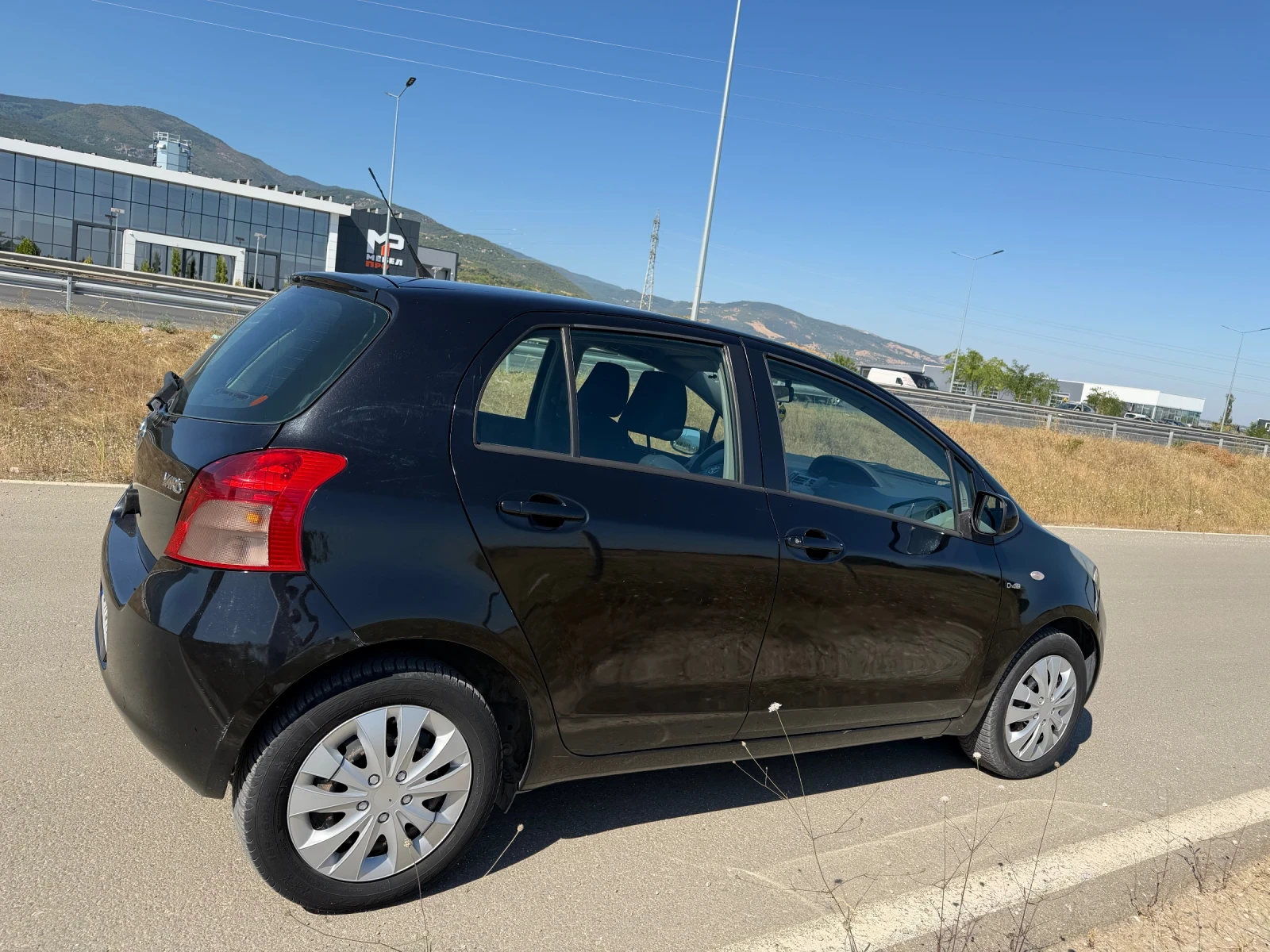 Toyota Yaris, снимка 2 - Автомобили и джипове - 55683621