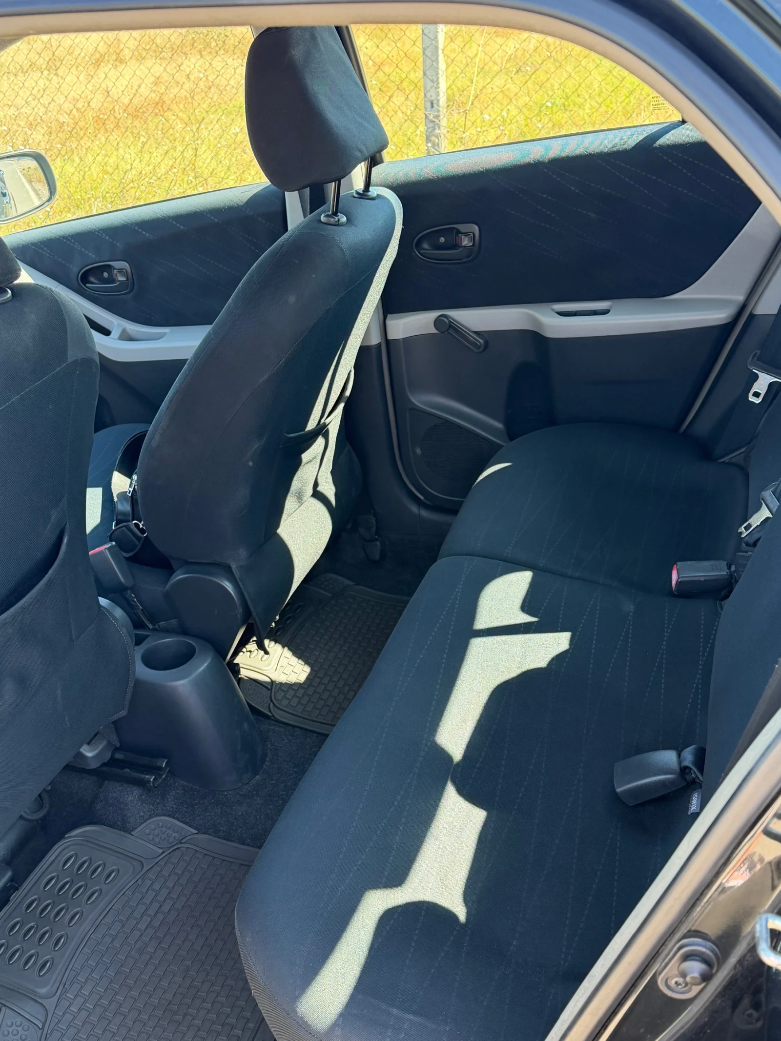 Toyota Yaris, снимка 6 - Автомобили и джипове - 55683621