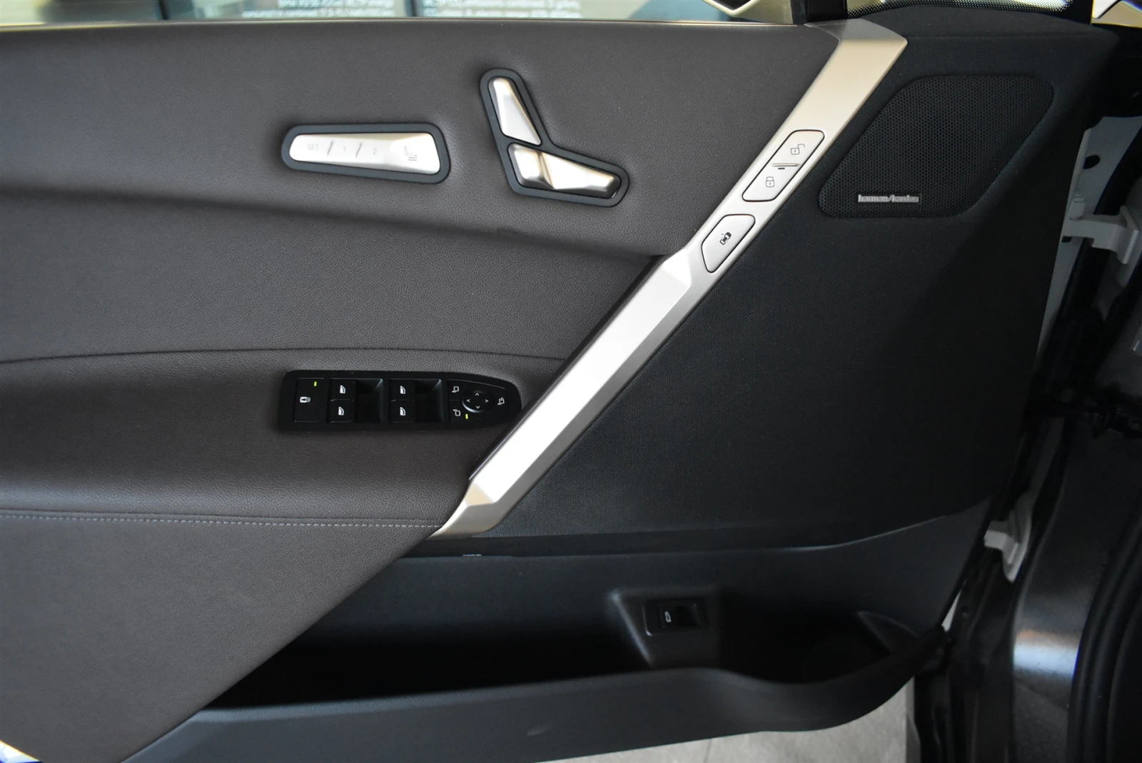 BMW iX xDrive45 | Mobile.bg � ����������� 11